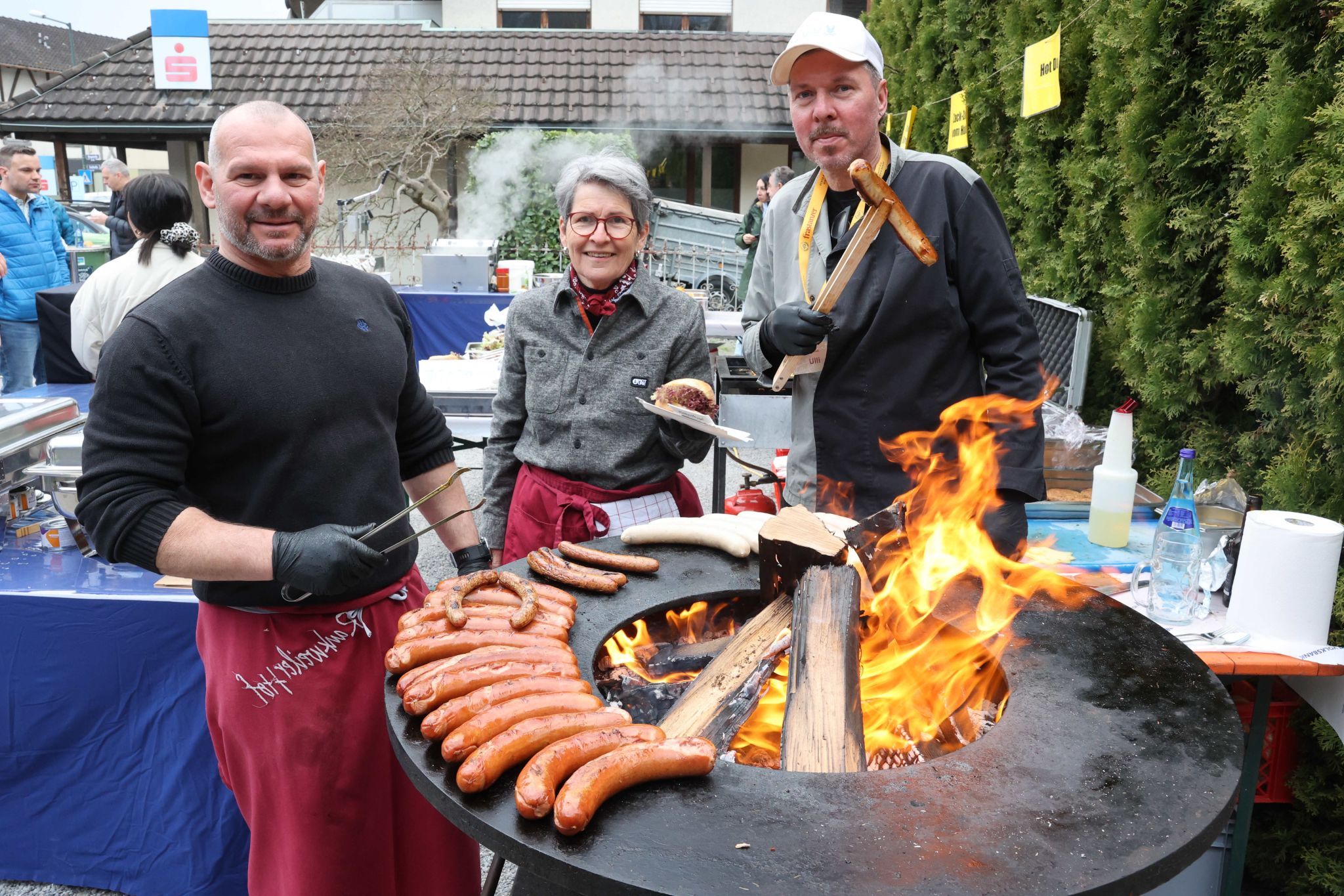 Markus, Doris und Ulli am Ring-Grill.