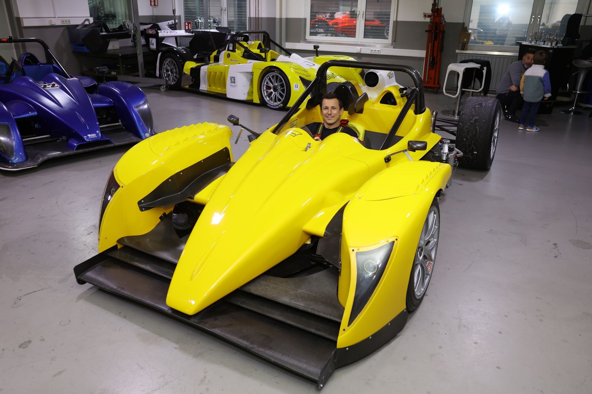 Christian Klien in der Rennabteilung von Pedrazza Racing (Bildergalerie)