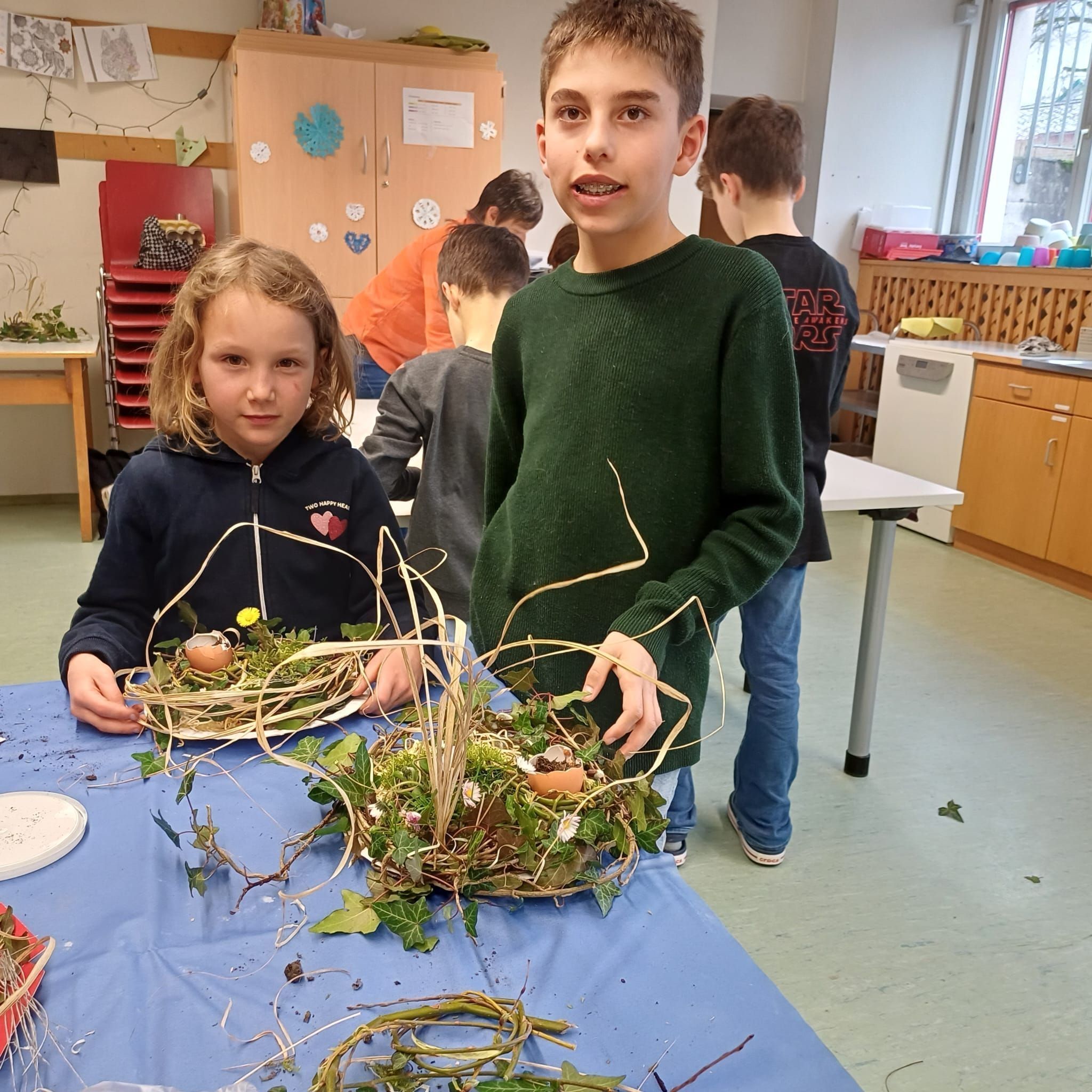Die Kinder waren begeistert und legten sich auch beim anschließenden Basteln ordentlich ins Zeug. 