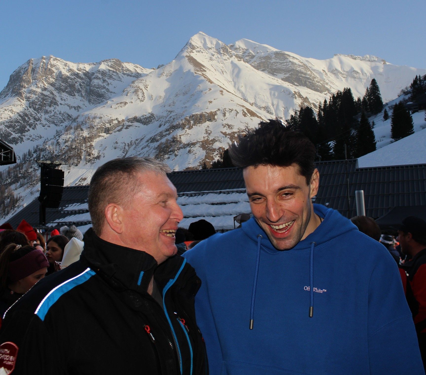 Geschäftsführer Günter Oberhauser und Alexander Eder hatten nach einem großartigen Konzert allen Grund zur guten Laune.