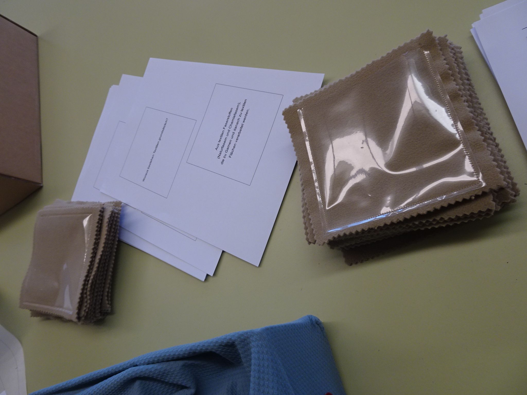 Die Schülerinne haben zahlreiches Unterrichtsmaterial für die LBS2 erstellt. 