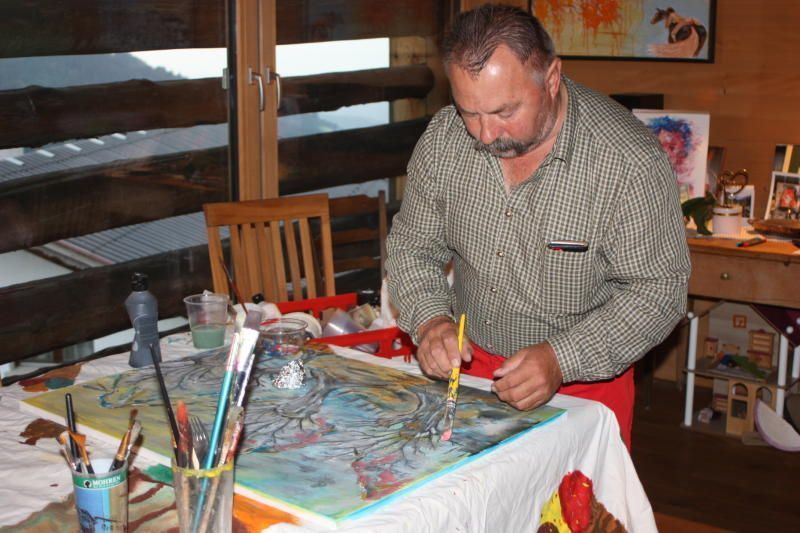 Adam Keckeis hat seine Einnahmen meistens sozialen Dienstleistungen zur Verfügung gestellt. 