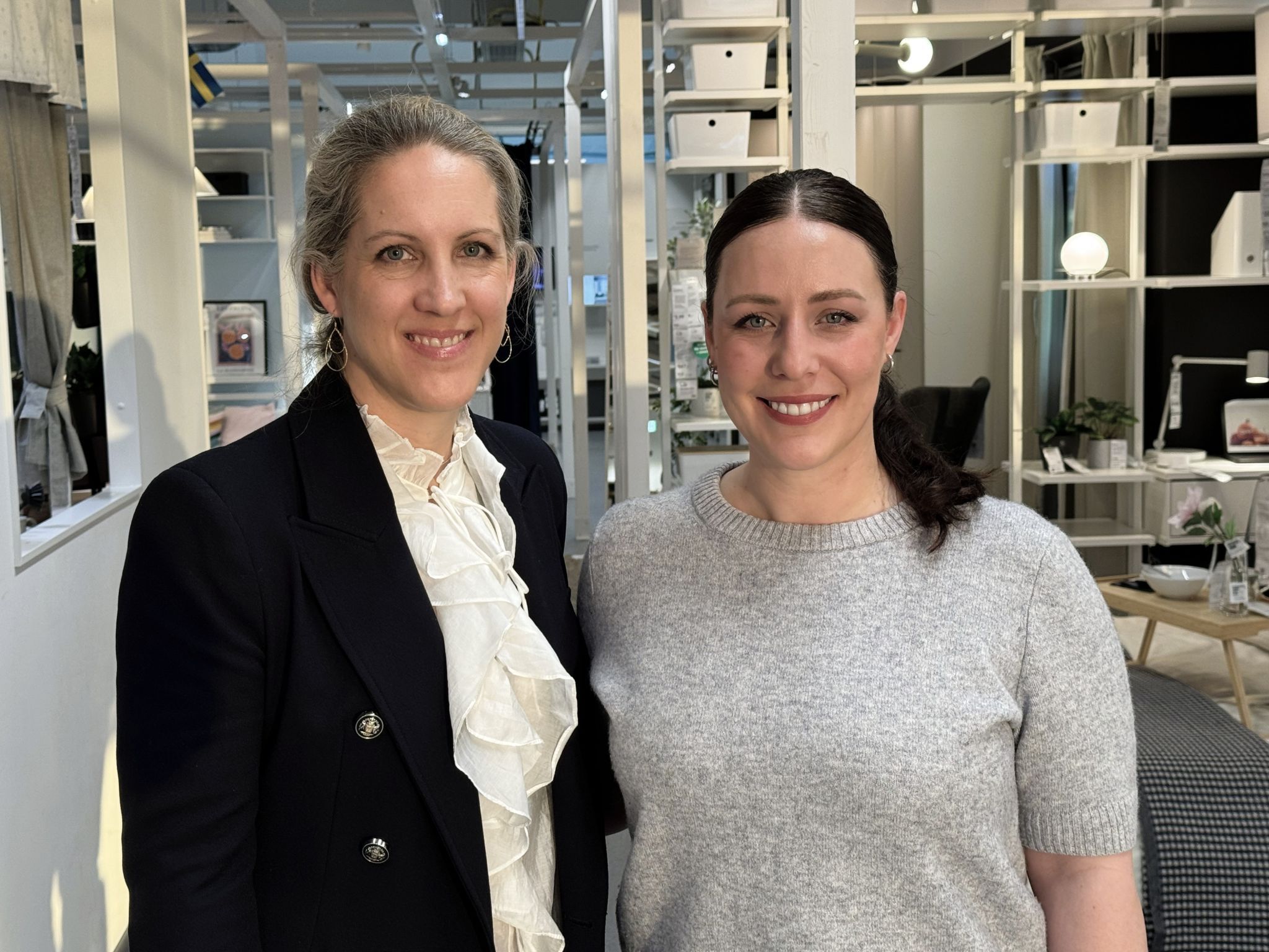  Communication Operations Manager Elisabeth Dal-Bianco und Christina Strauss (PR Manager).