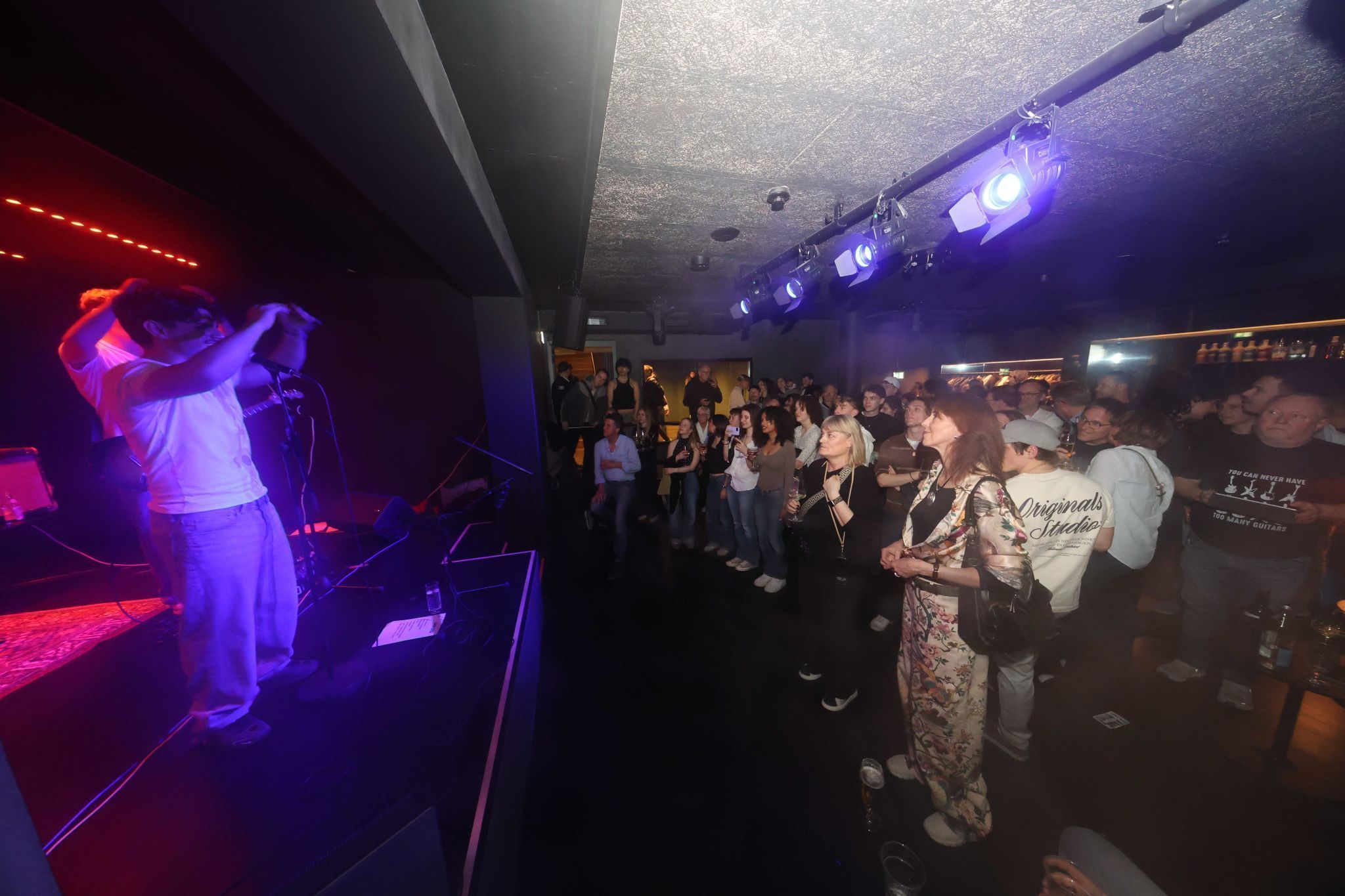 Impresssionen von verschiedenen Stationen (Arno Meusburger), und Bilder vom Geschehen im 