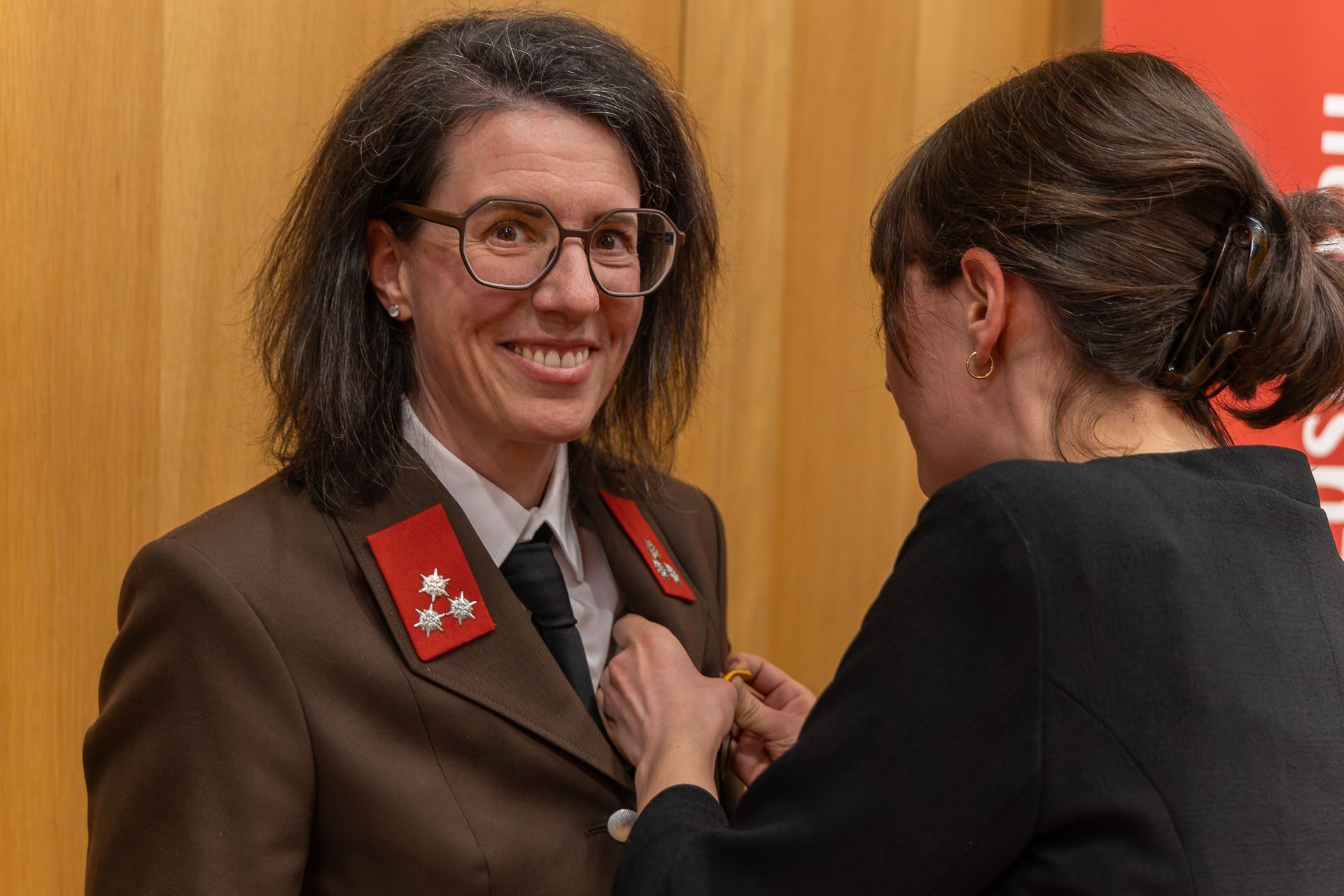 Elisabeth Feistenauer erhielt für 25 Jahre aktive Tätigkeit die Feuerwehrmedaille in Bronze. (Quelle: Feuerwehr Lustenau)