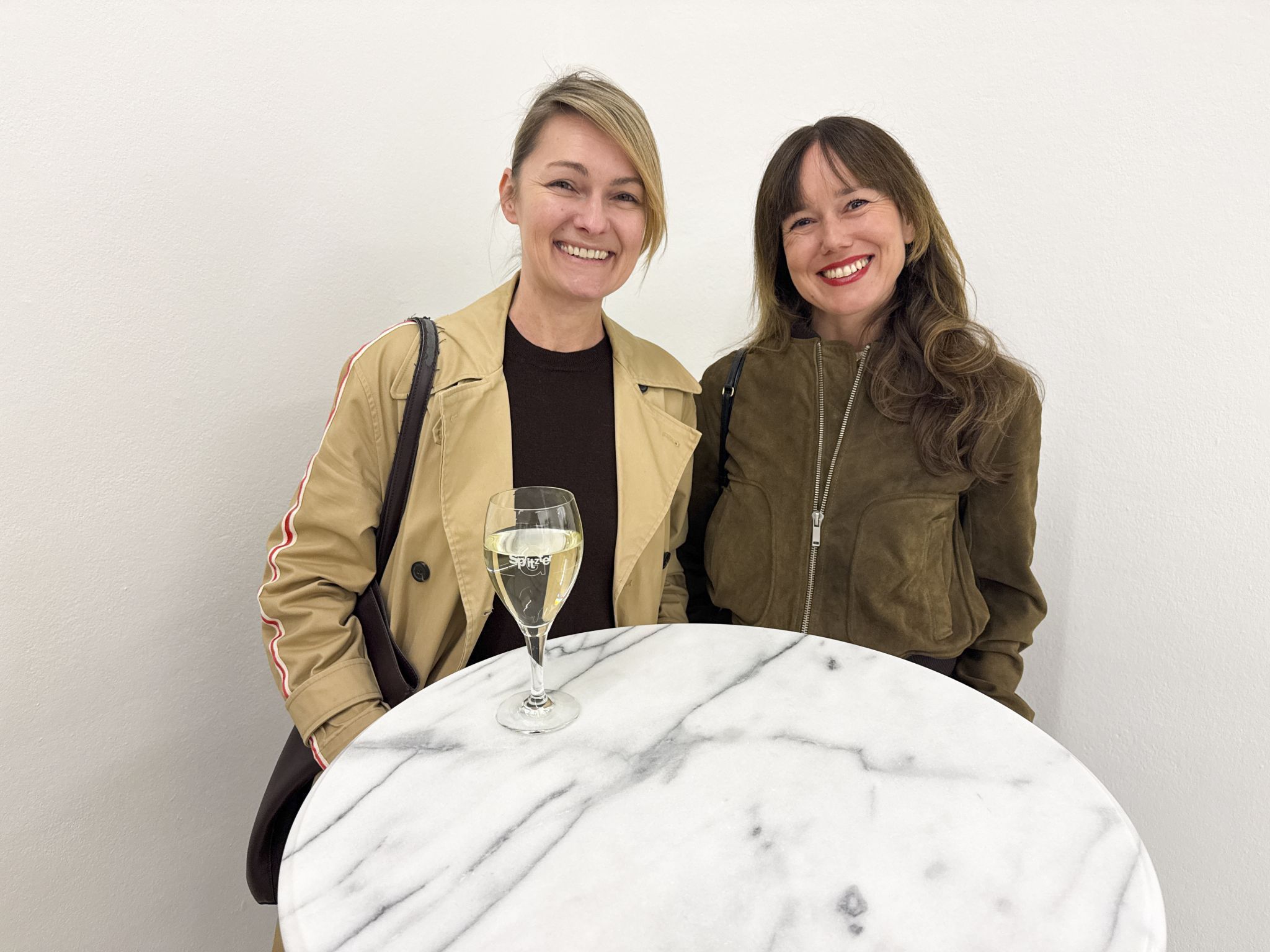 Simone Greil (Greil&Woelfel) kam mit Anja Grabherr (VAI)