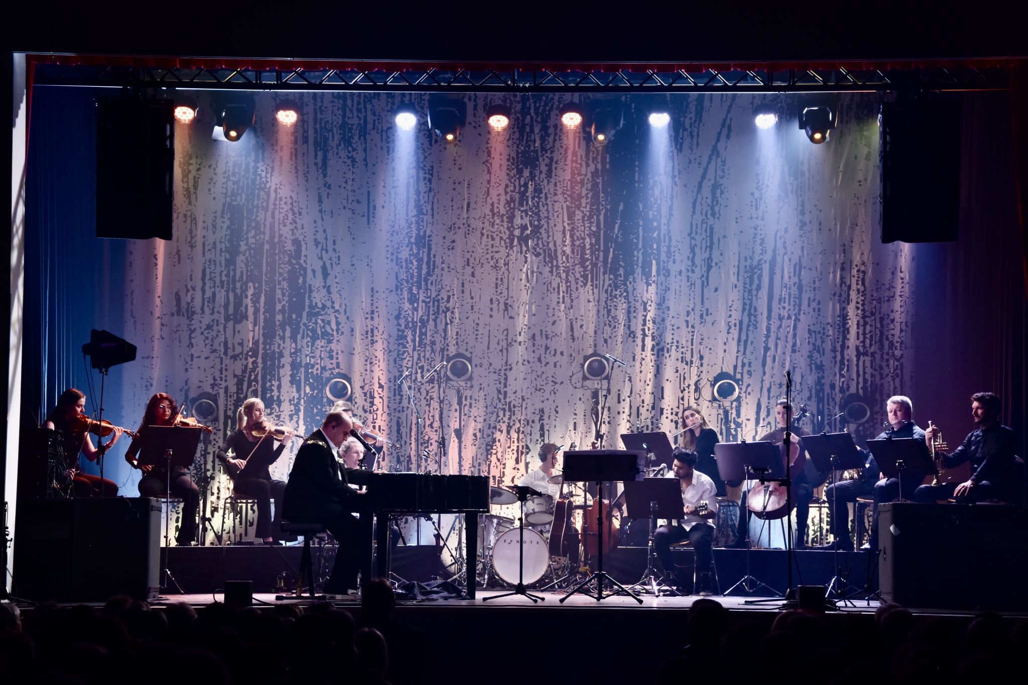 Eine musikalische Reise voller Leidenschaft, Spielfreude und Charme gab es im Bludenzer Stadtsaal zu erleben.
