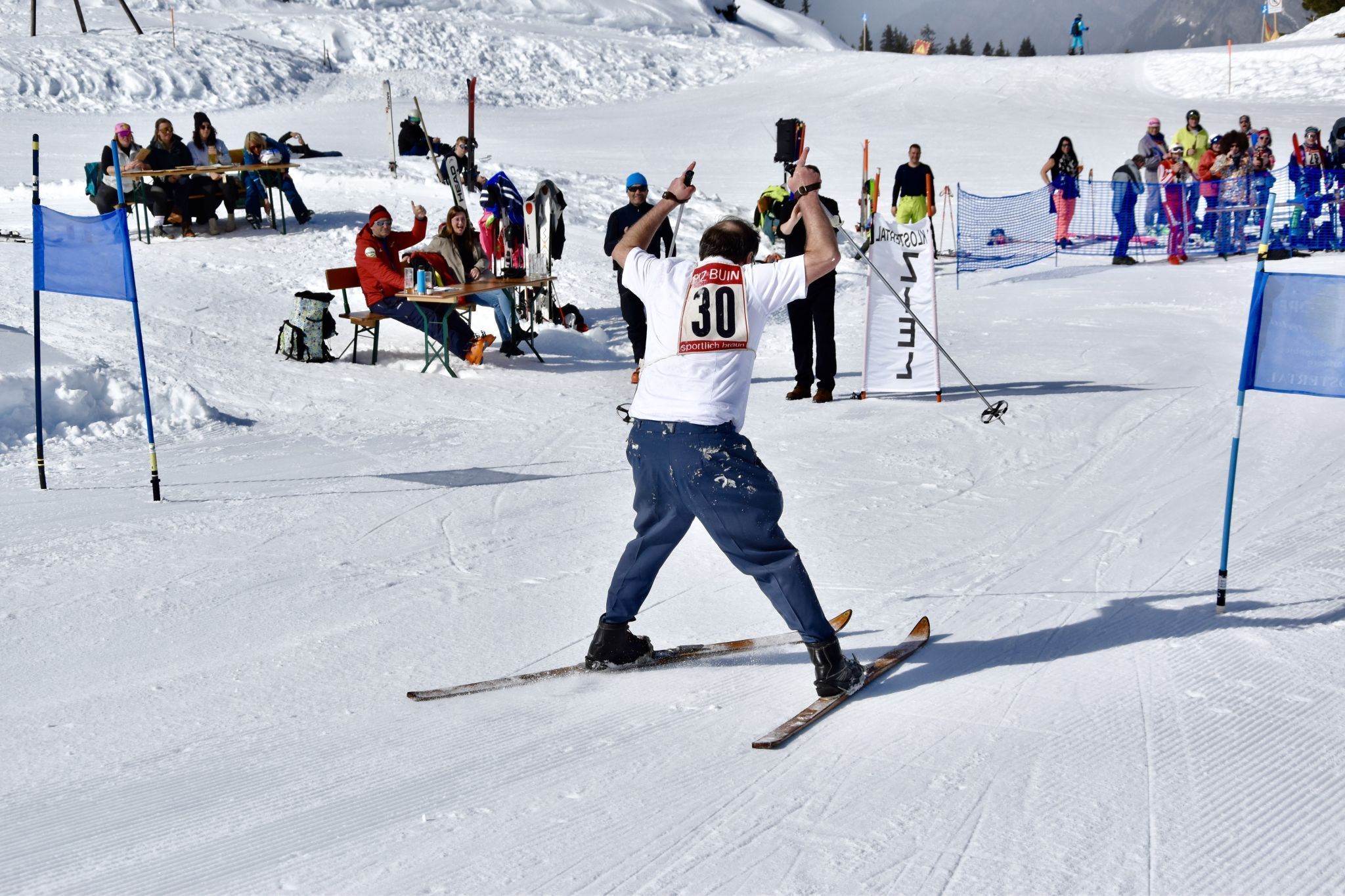 Christof Thönys Zieleinfahrt im Qualifikationslauf