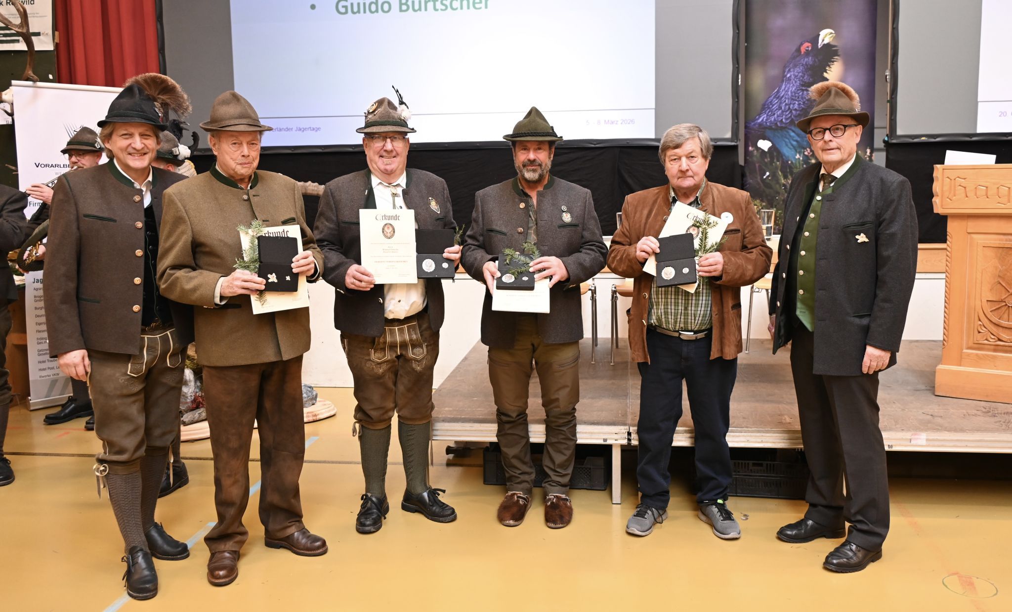 Guido Burtscher, Konrad Fritsche, Günter Fleisch und Ado Walser wurden für besondere Verdienste ausgezeichnet.