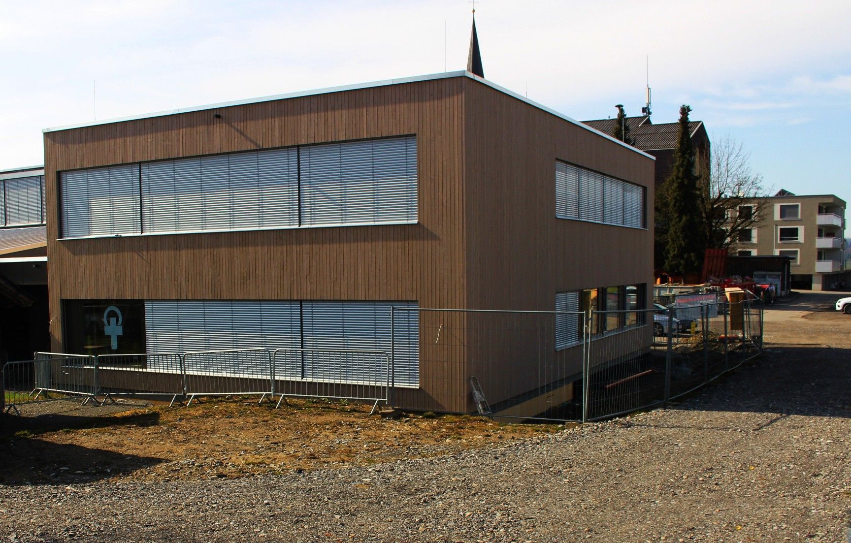 Angedockt an den bestehenden Kindergarsten hat die Gemeinde Hohenweiler ihren Kindi erweitert und stellt diesen am Freitag bei einem Tag der offenen Tür vor. PETER STRAUSS