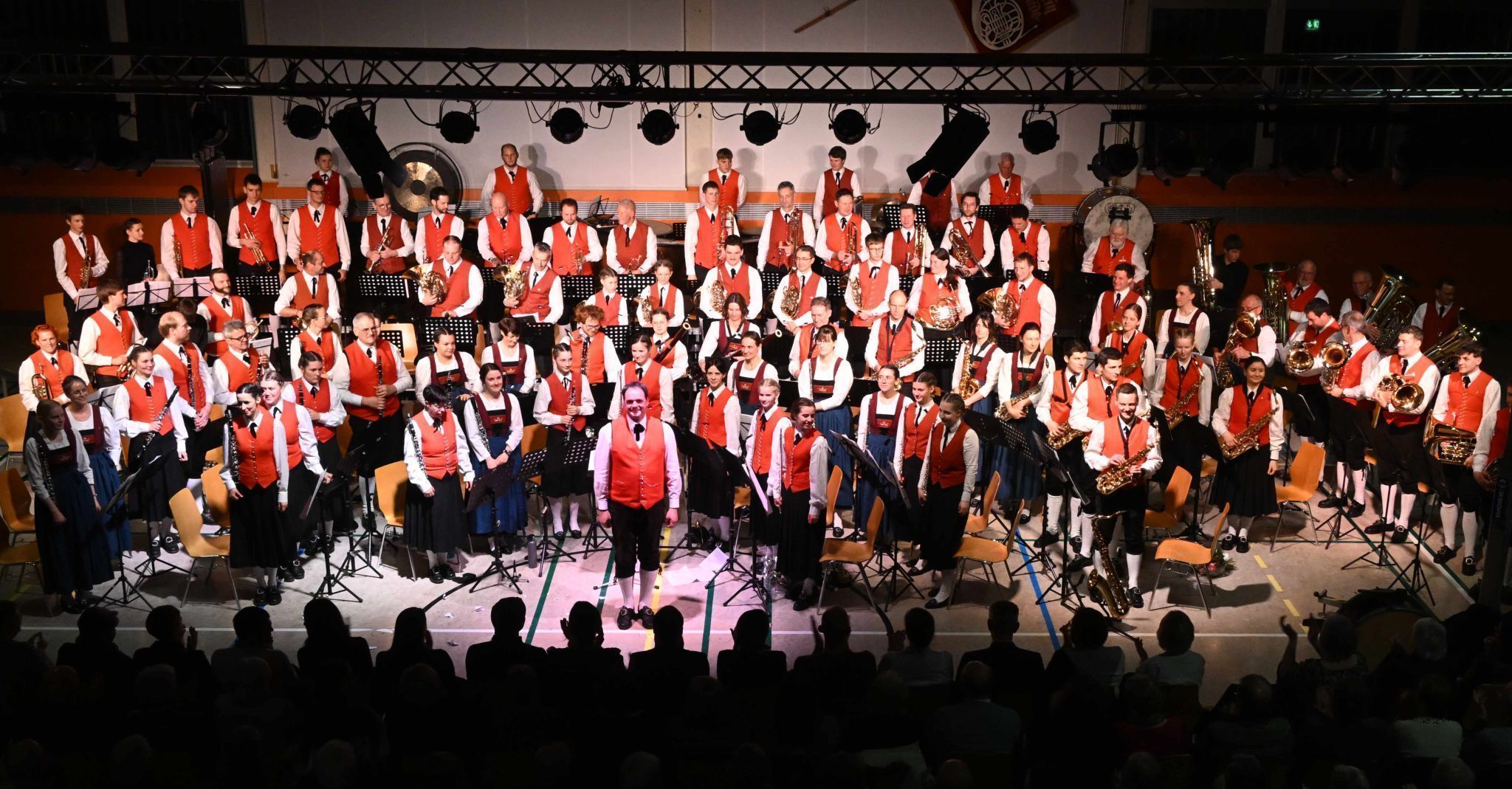 20 Jahre Kapellmeister Simon Gmeiner mit MV Alberschwende und Musikkapelle Sibratsgfäll