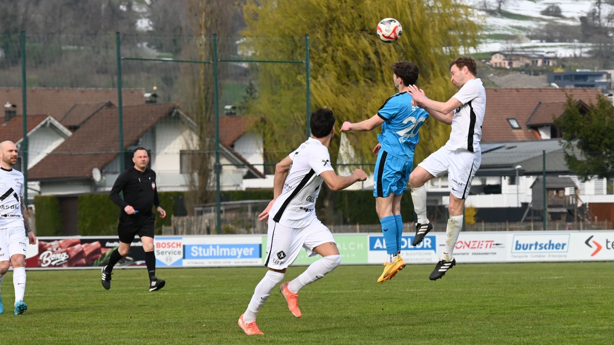 Der Neuling mischt im Aufstiegsrennen mit.