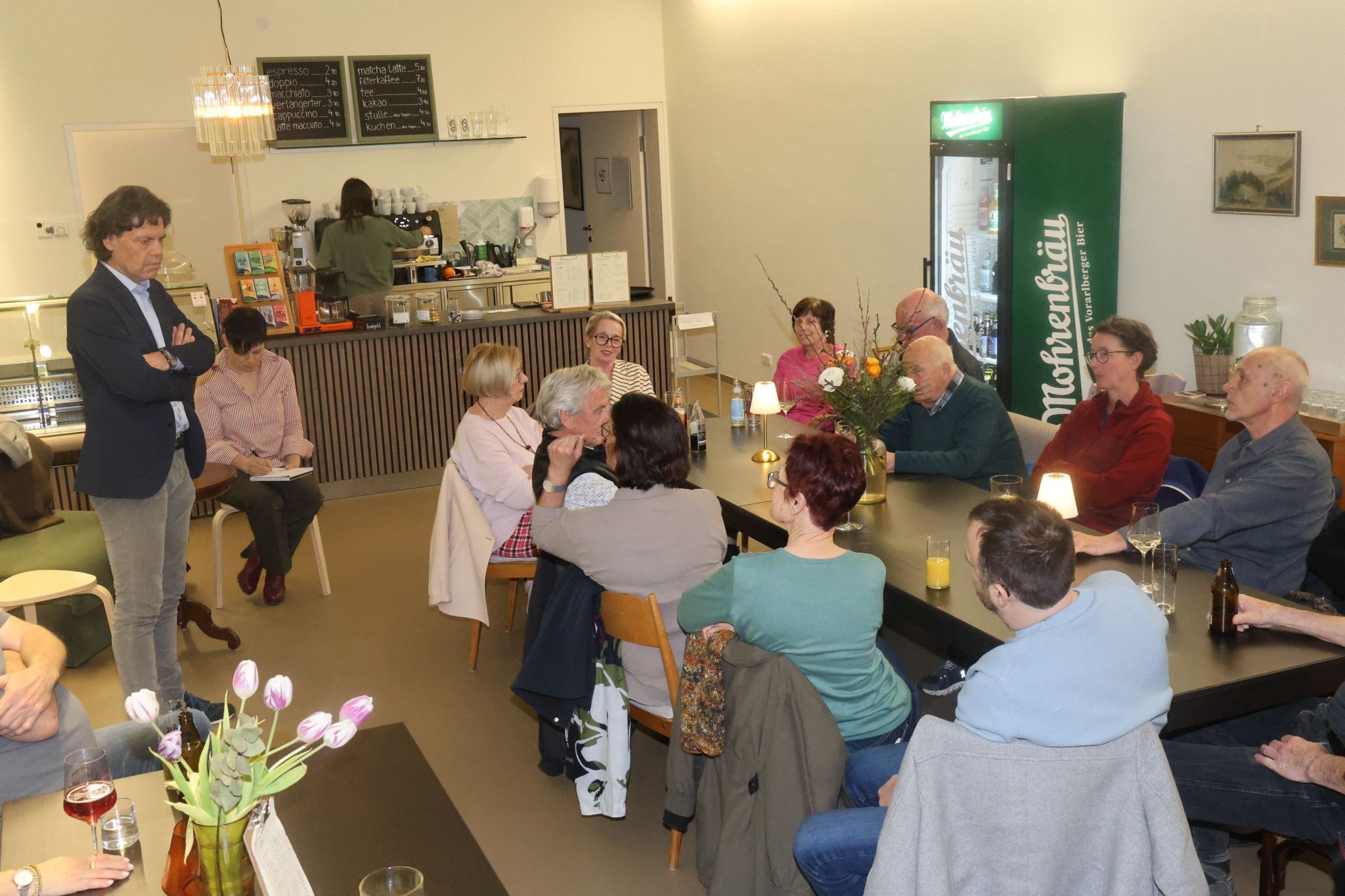 Bgm. und OV hörten sich die Anliegen einer Reihe von Gisinger:Innen an.