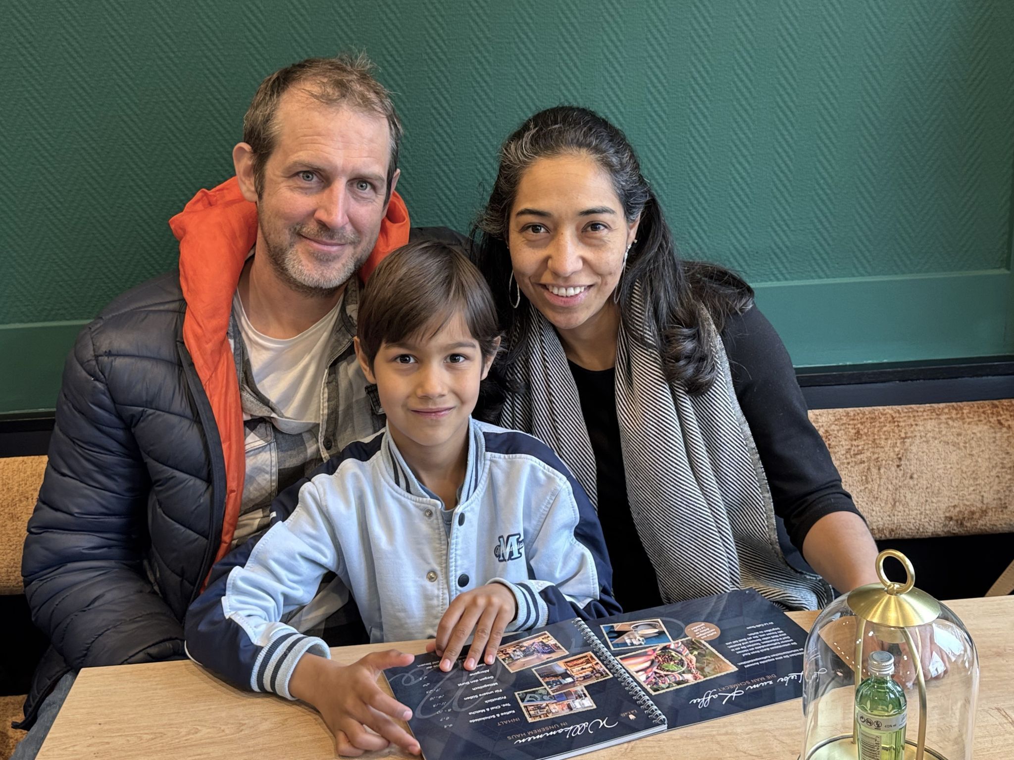 Niclas, Thorsten und Magdalena Marx von der Kaffeerösterei Tinto in Hard.