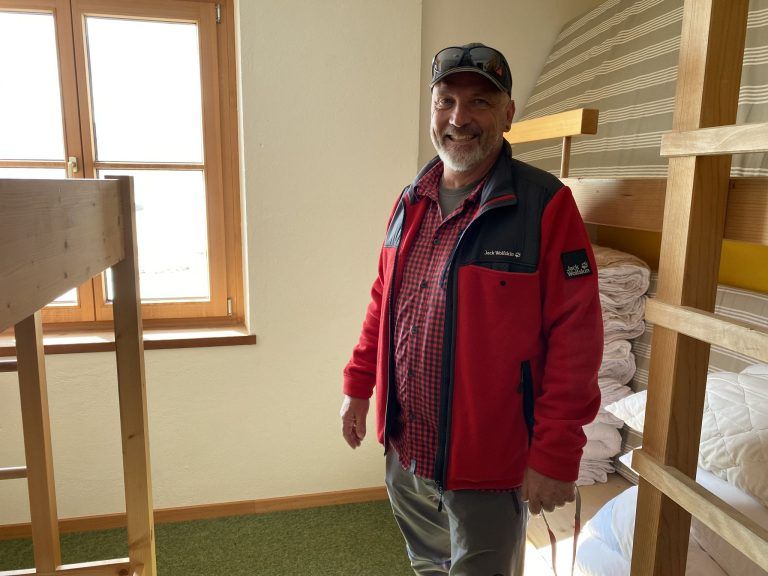 Tilisunahütte, Hüttenvorbereitung, Helikopter