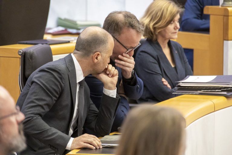 Land der Schüler statt Land der Lehre: Landtag auf Ursachensuche