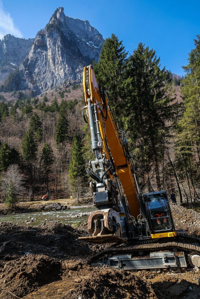 Ersatzradweg zwischen Schnepfau und Au kommt in Fahrt: Bau der neuen Brücke hat begonnen