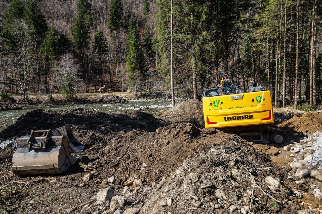 Ersatzradweg zwischen Schnepfau und Au kommt in Fahrt: Bau der neuen Brücke hat begonnen