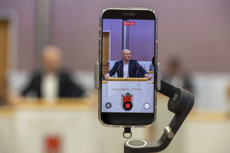 Land der Schüler statt Land der Lehre: Landtag auf Ursachensuche