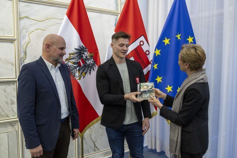 Für Olympiagold gab es goldenes Ehrenzeichen