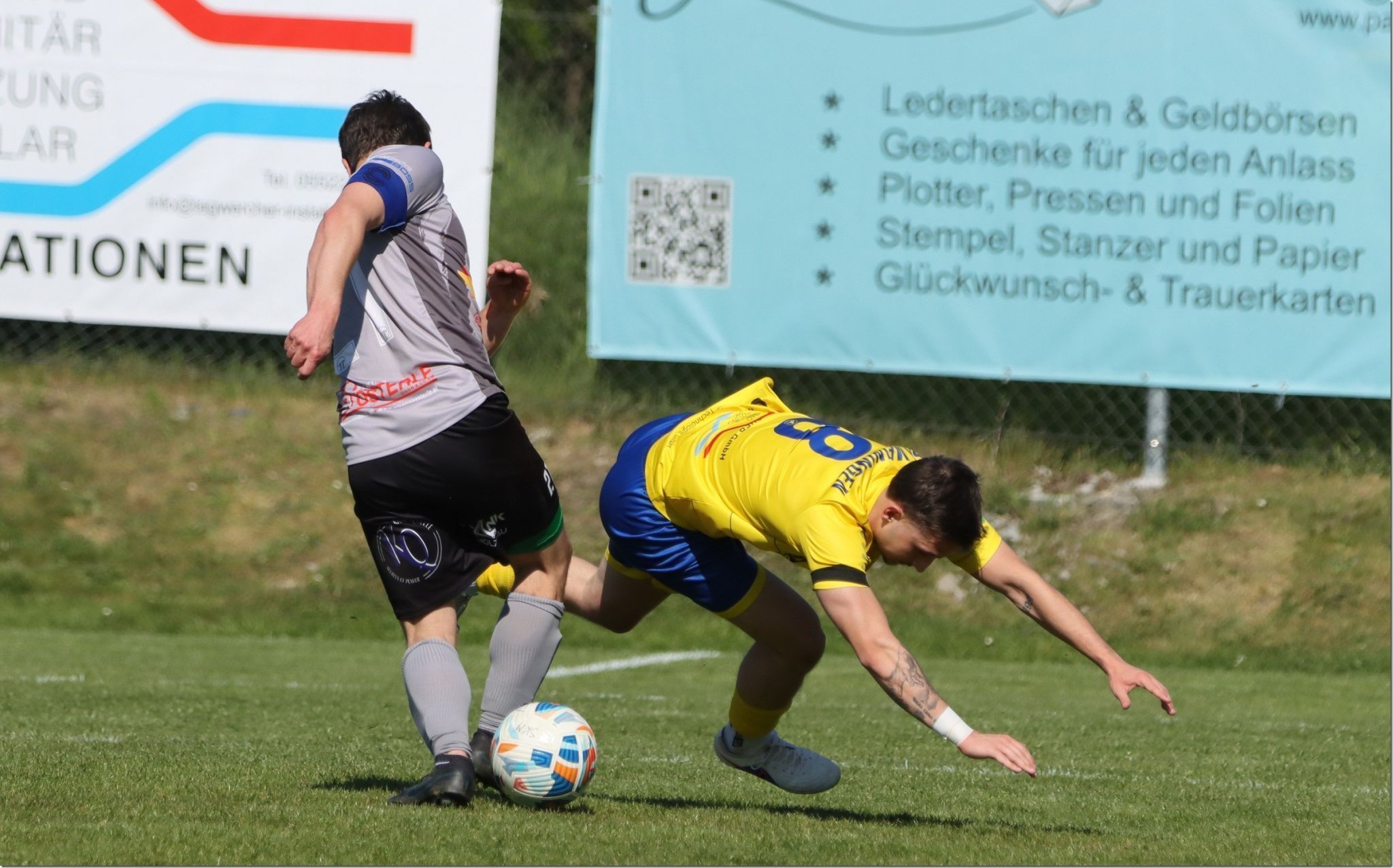 Das ist Fußball mit großem Einsatz. 