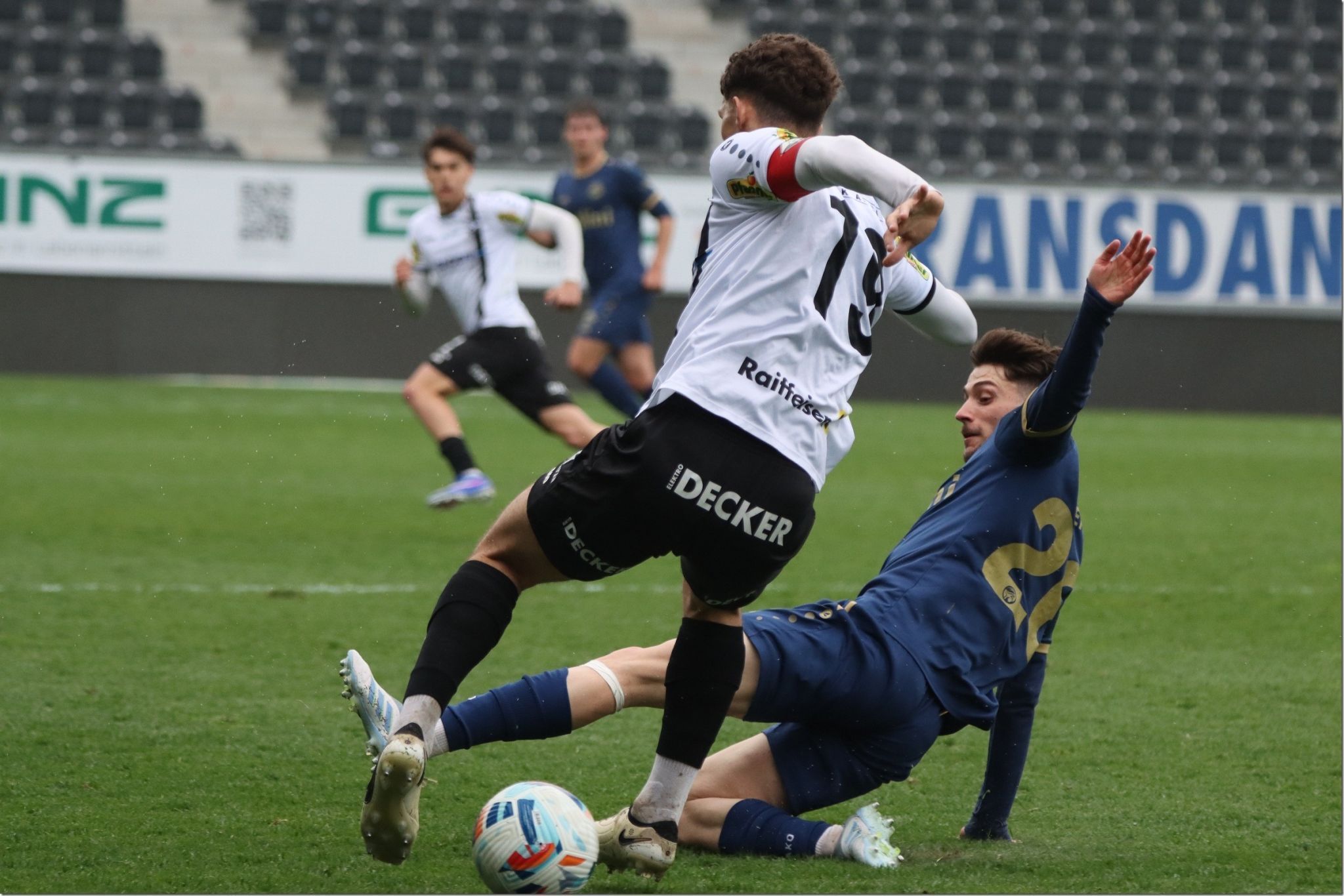 Viel Einsatz im Derby. 