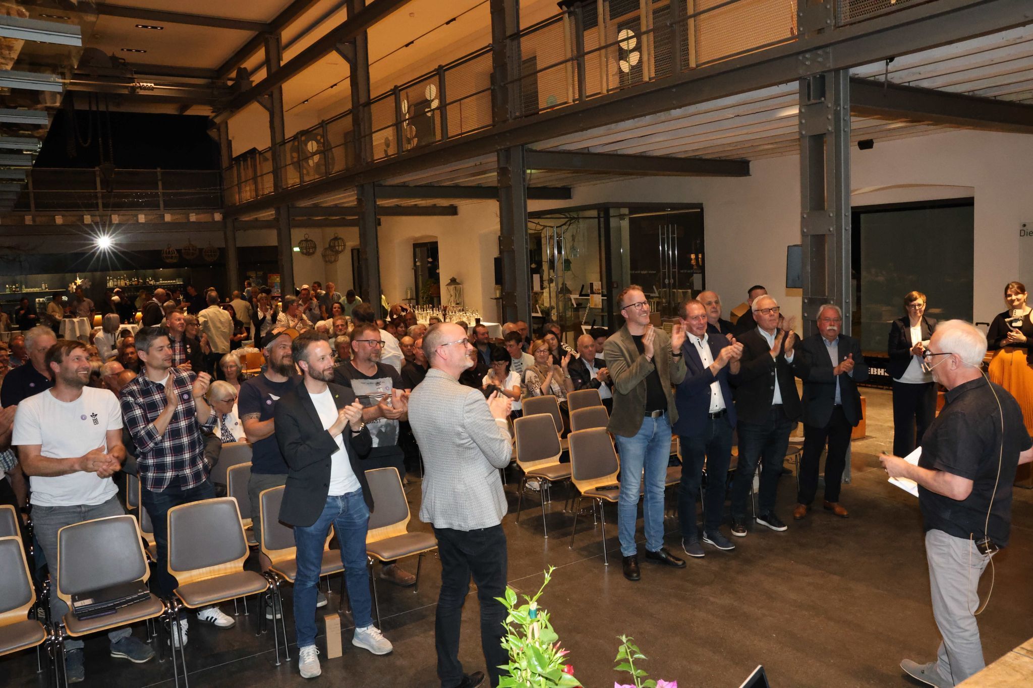 Stehende Ovation für Ulrich Höfert.