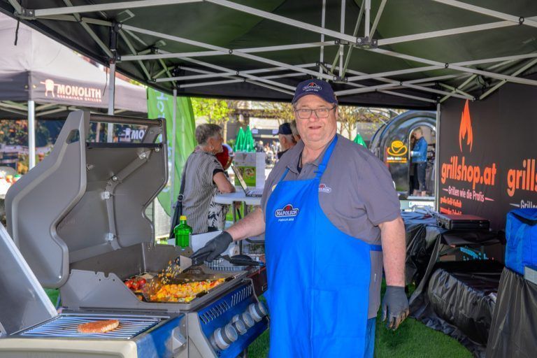 Zwischen Kirschbaum und Hühnerstall: Vorhang auf für die Schau!