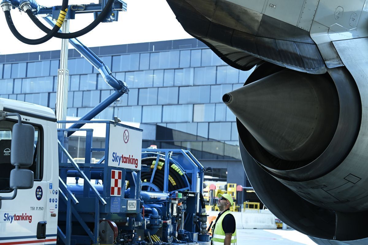 EU plant Maßnahmen gegen drohenden Kerosinmangel