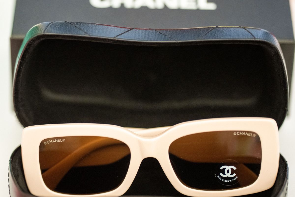 Zoll griff 2025 Tausende gefälschte Produkte auf