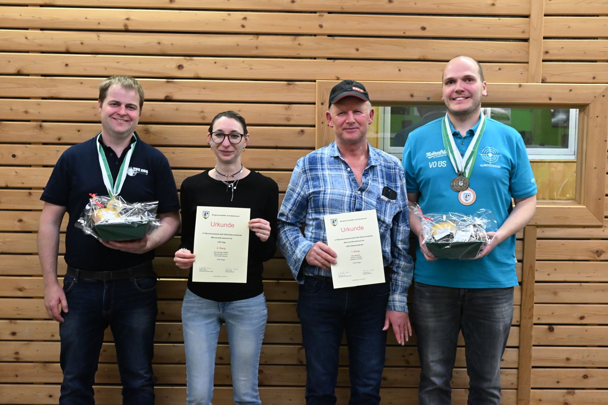 Mannschaftswertung Luftpistole bei der Bezirksmeisterschaft Steffen Schmidinger, Bianca Schneider (USG Egg), Günther Gmeiner, Andreas Rusch (USG Alberschwende)