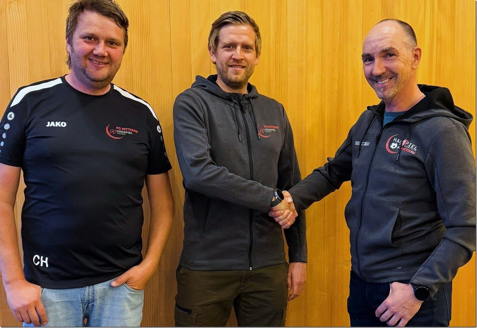 Maximilian Knuth (Mitte) wird neuer Trainer in Hittisau. VEREIN
