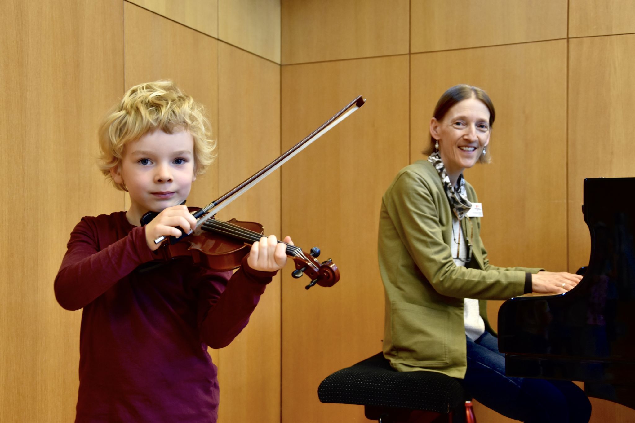 Bjarne mit Violine, Christine Nolte am Klavier