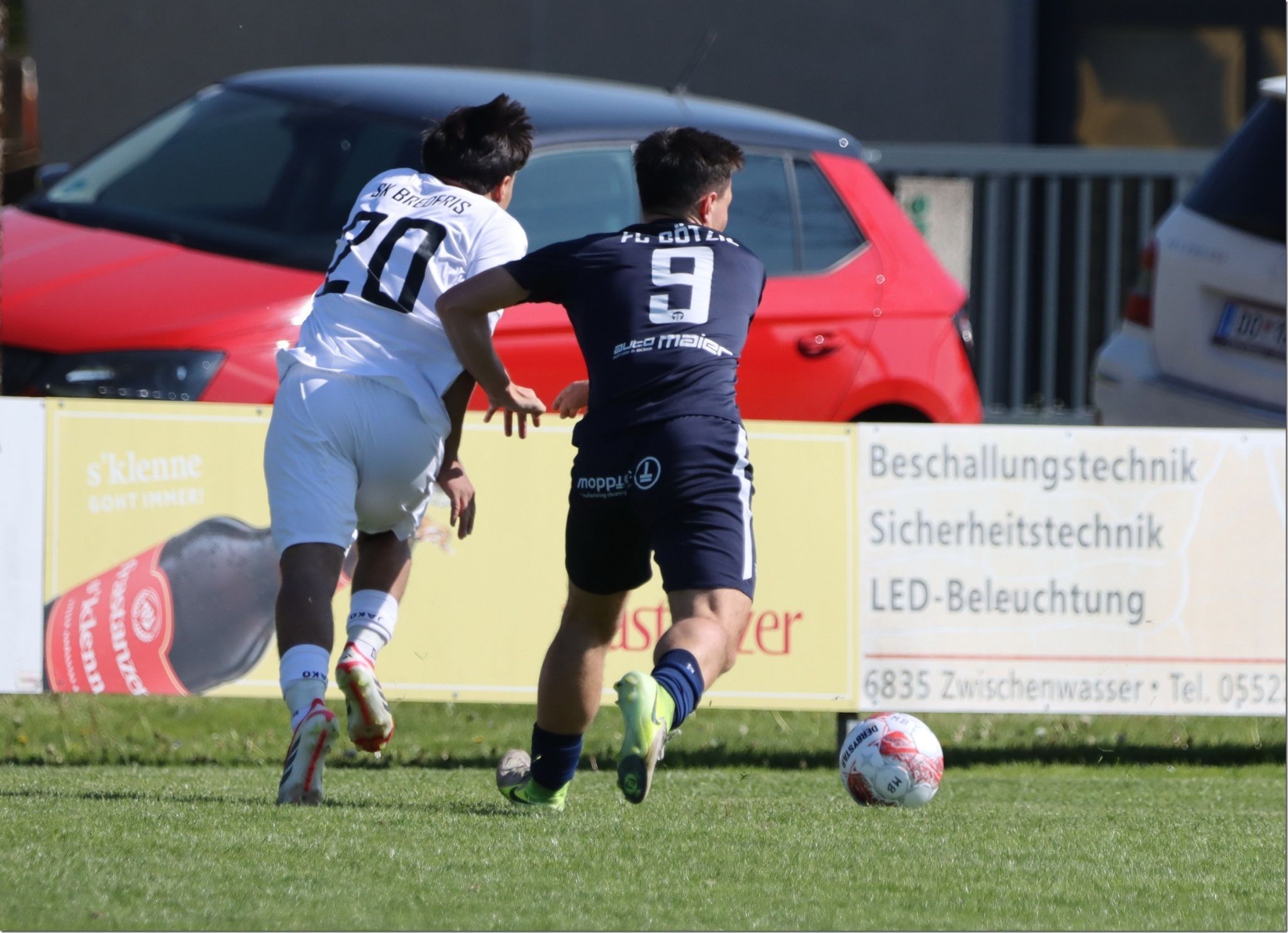 Viele packende Zweikämpfe im Römerstadion. 