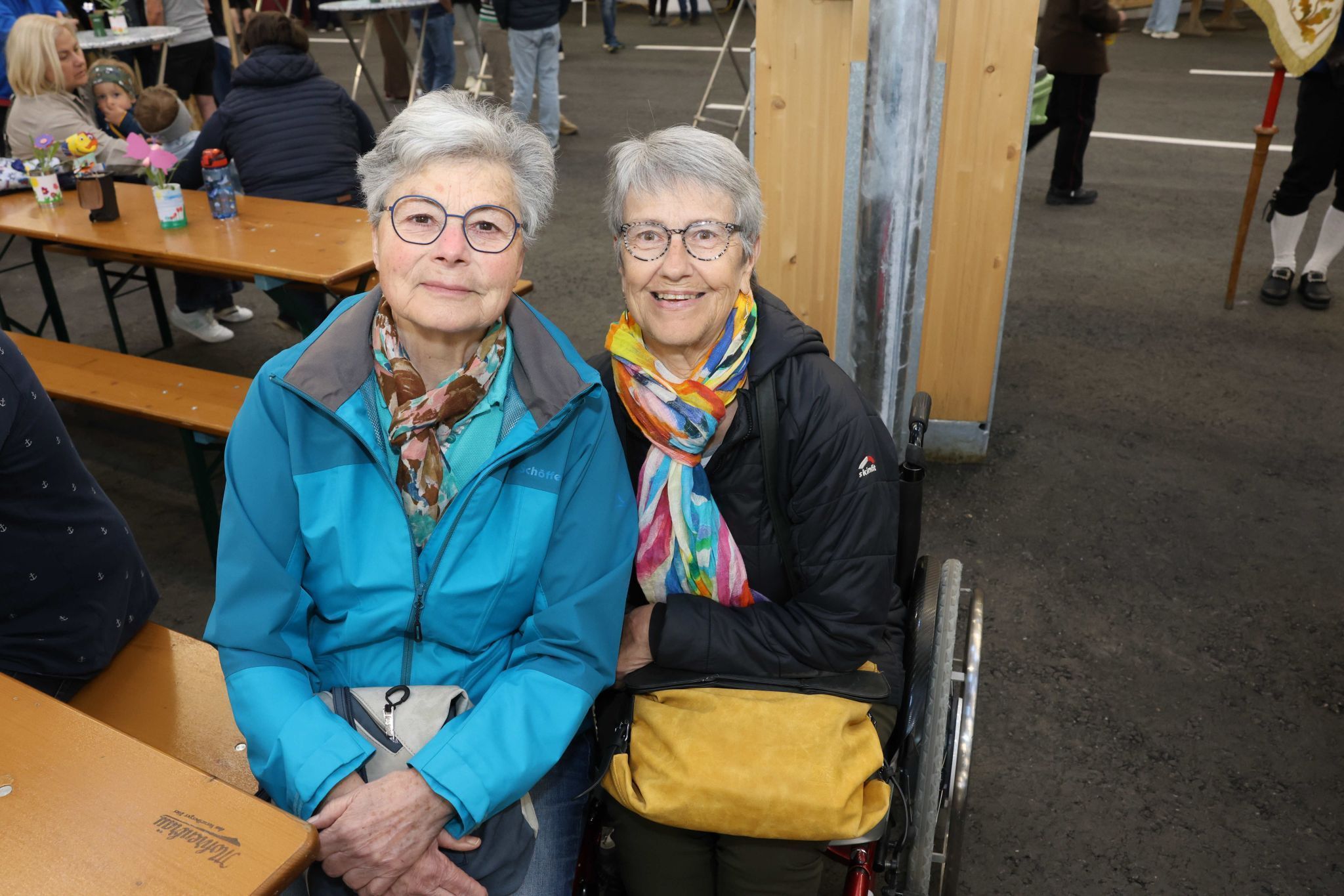 Besucherinnen Nelli Kumpitsch und Brigitta Keckeis.