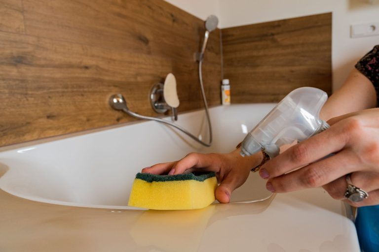 Frühjahrsputz: "Putzmittel vermischen kann sehr gefährlich sein" – Experte warnt