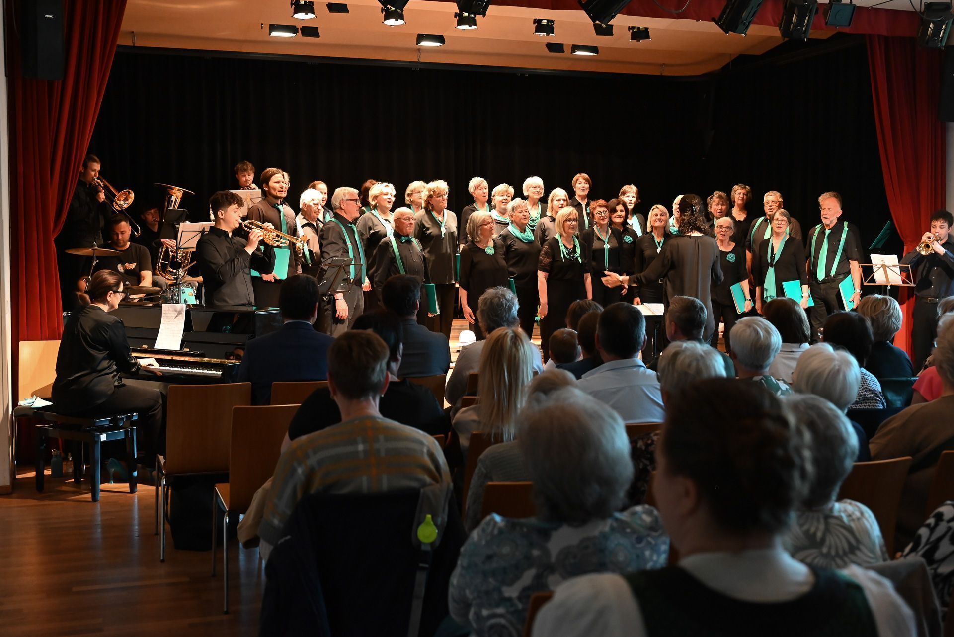 Vor einem ausverkauftem Saal sang am Samstagabend der Gesangverein Konkordia in Lustenau.