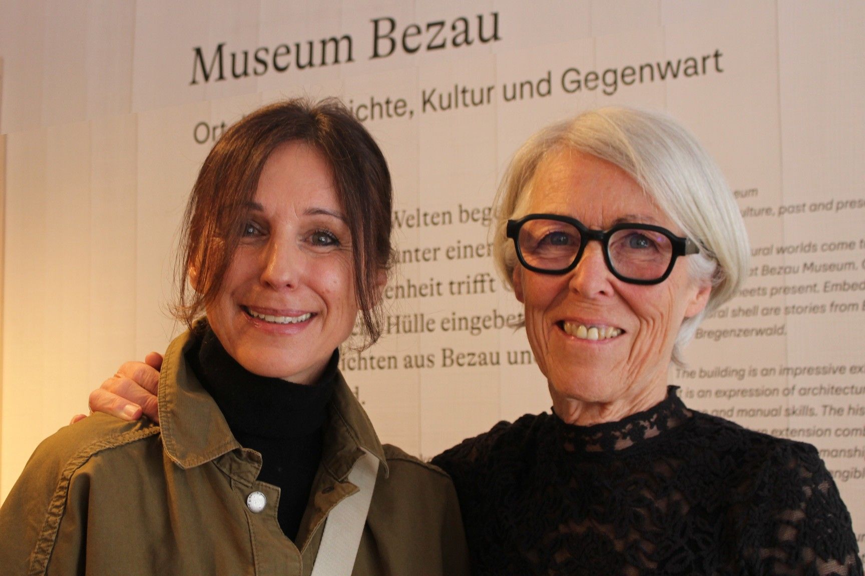 Die Museumsleiterinnen Bernadette Rüscher (Au) und Theresia Fröwis (Bezau) sind überzeugt: Franz Beer hat genügend „Stoff“ geliefert, dass es für zwei Museen reicht und sie einander mit Ausstellungen und Aktionen nicht in die Quere kommen, sondern sich ergänzen.