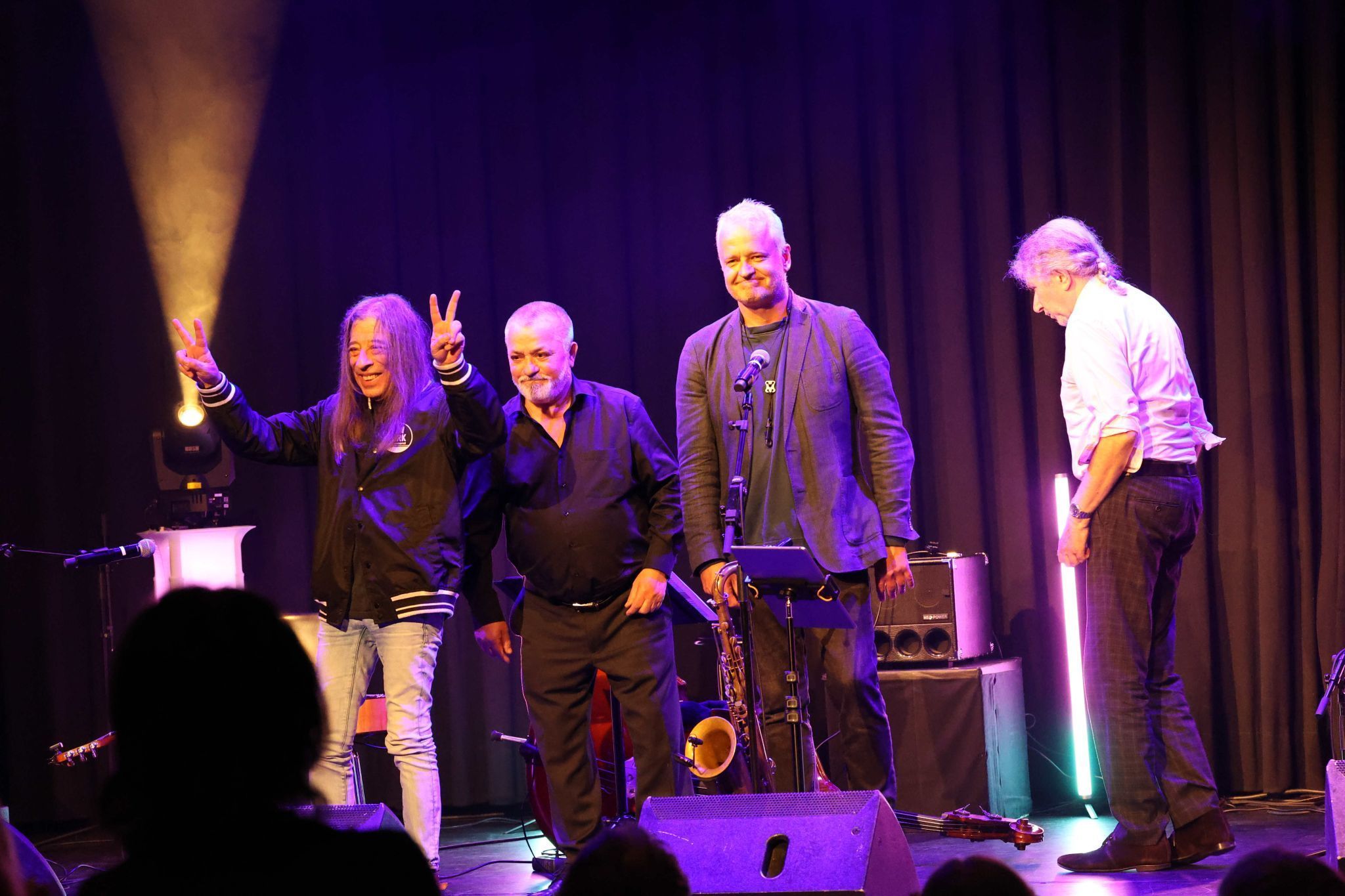 Harri Stojka, Joschi Schneeberger, Herbert Berger und Claudius Jelinek am Ende ihres Gastspiels..