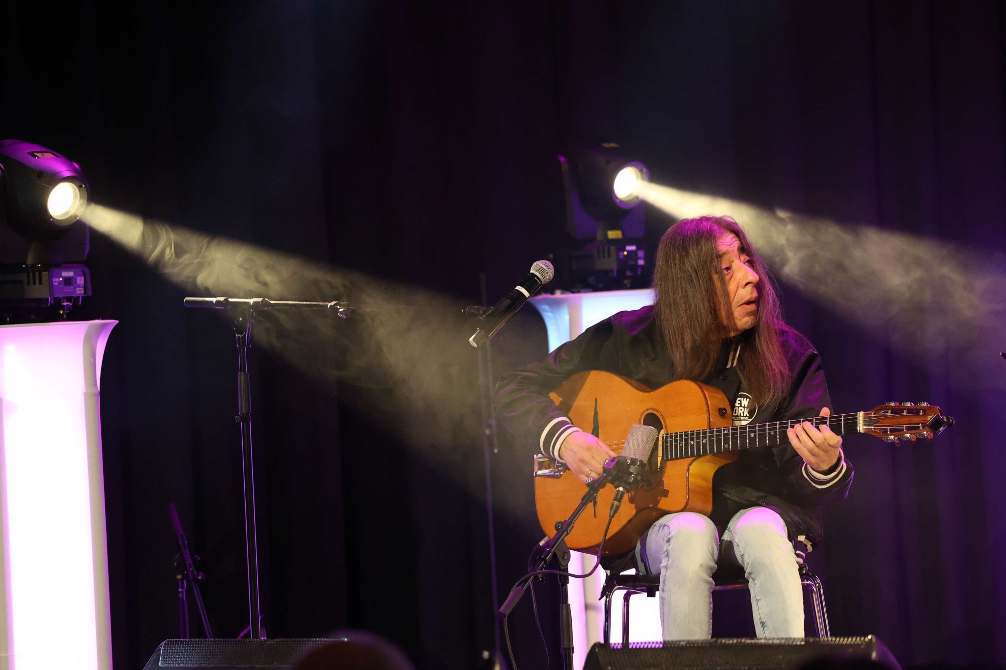 Sichtliche Freude am Spielen und Virtuosität prägen die Auftritte von Harri Stojka.