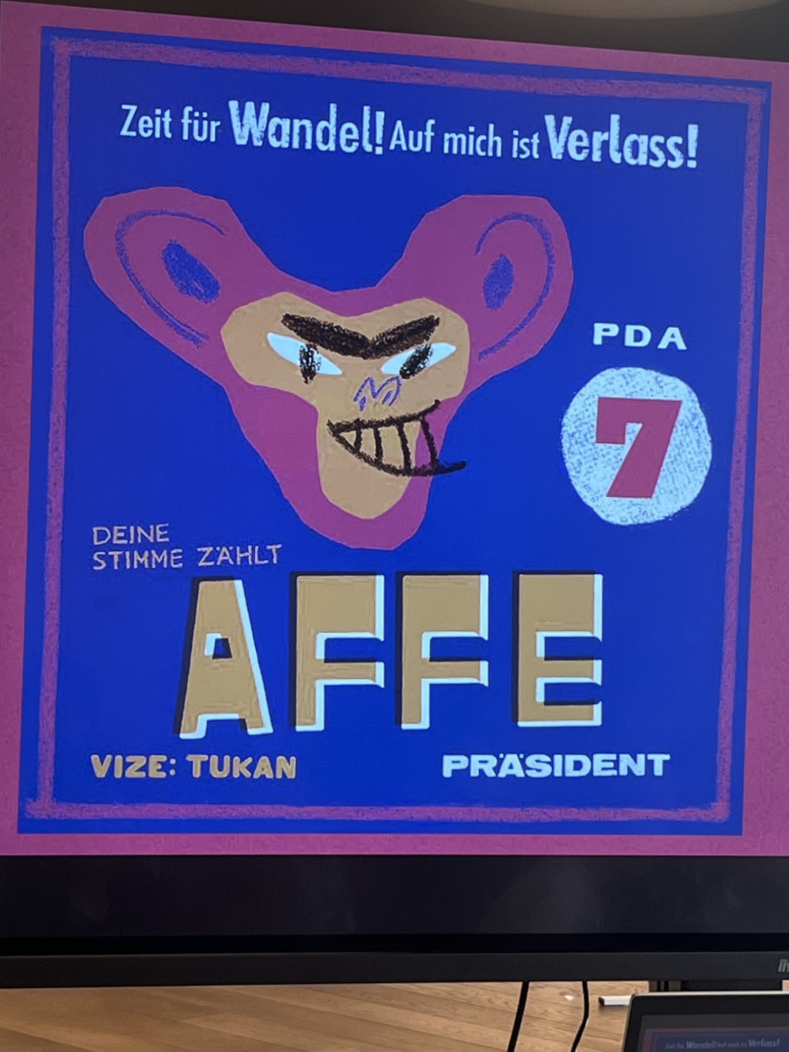 Auch der Affe stand zur Wahl. 