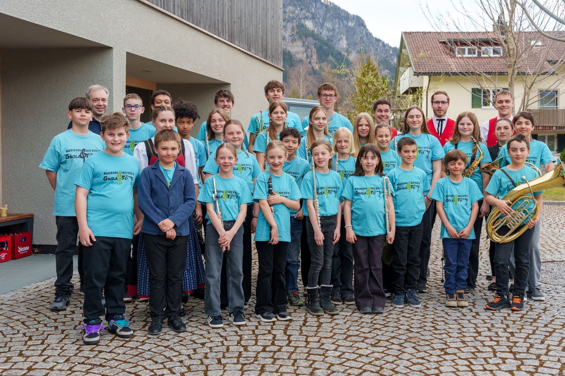 Gemeinsames Musizieren macht mehr Spaß und steigert das Können! Deshalb wurde die Jugendkapelle Gagal&Tö aus den jungen Musikern der Kapellen von St.Anton, Vandans, Gantschier, Schruns und Tschagguns gegründet.