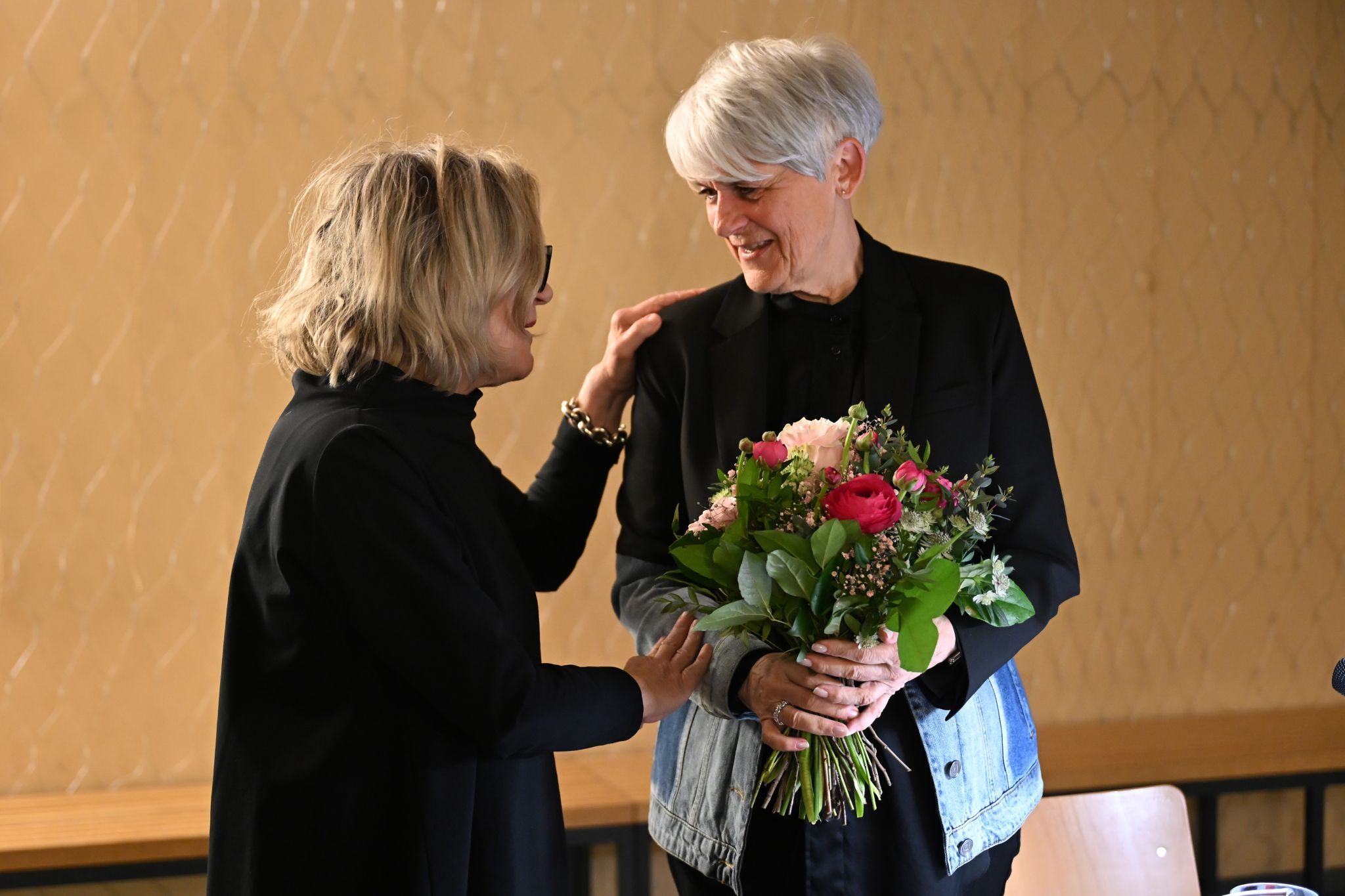 Lisbeth Bischoff freut sich immer über Einladungen der Bücherei Rohrbach.