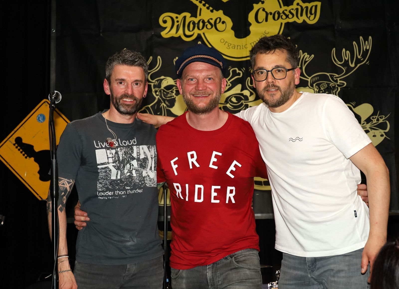 Moose Crossing: Daniel Kröll (Bass, Gesang), Daniel Benzer (Gitarre, Gesang, Harp) und Flow Frick (Drums) vlnr