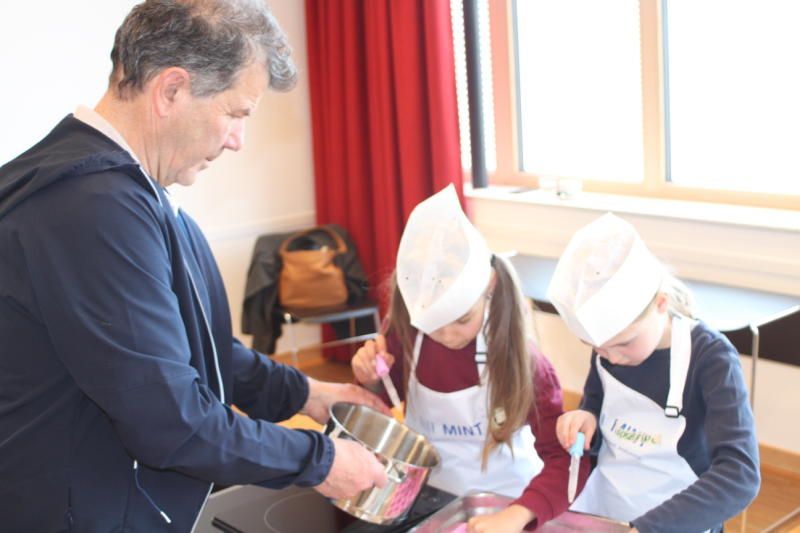 Norbert Preg half natürlich tatkräftig mit. 