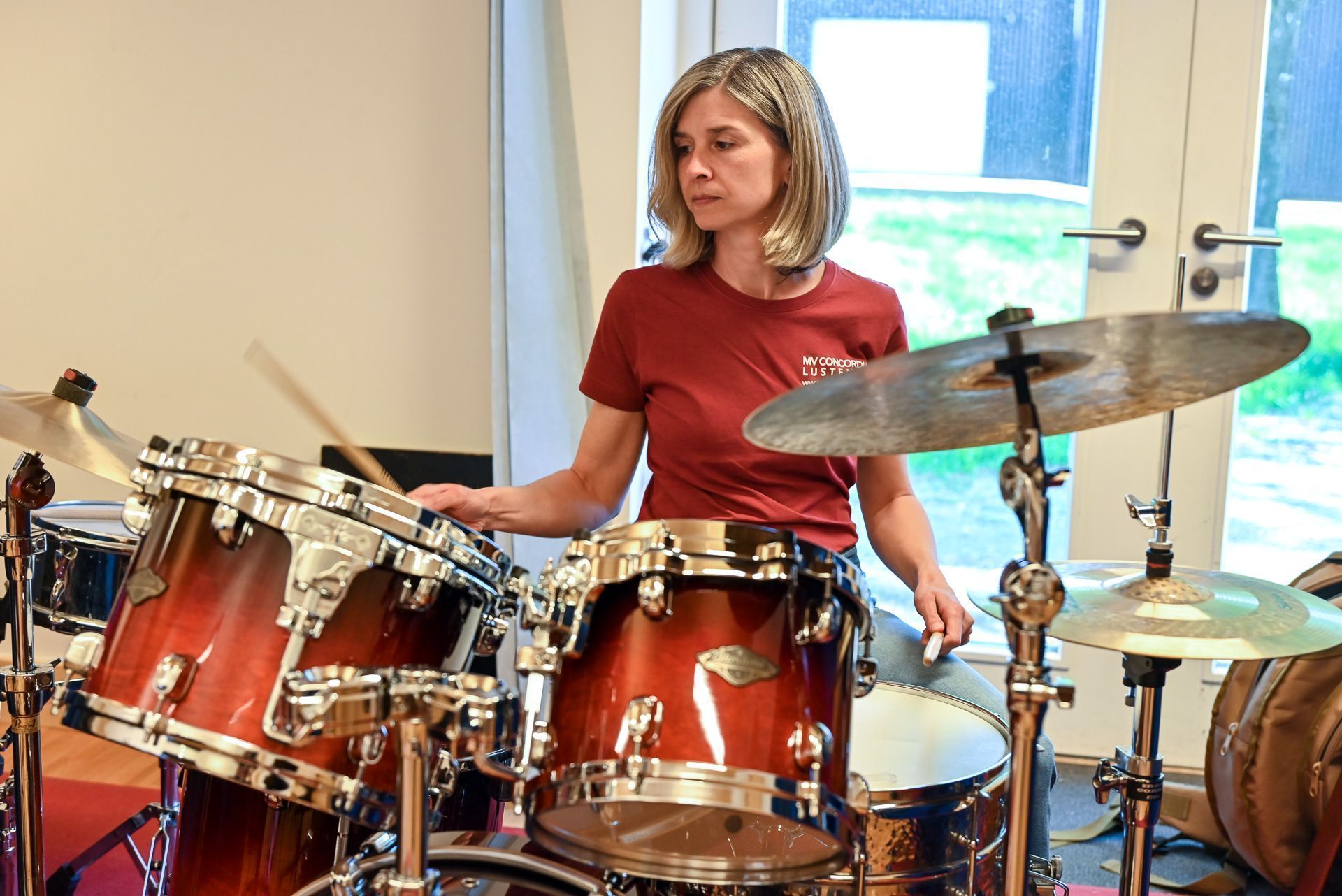 Wenn Verena am Schlagzeug sitzt, blendet sie alles um sich aus und taucht in die Welt der Musik ein.