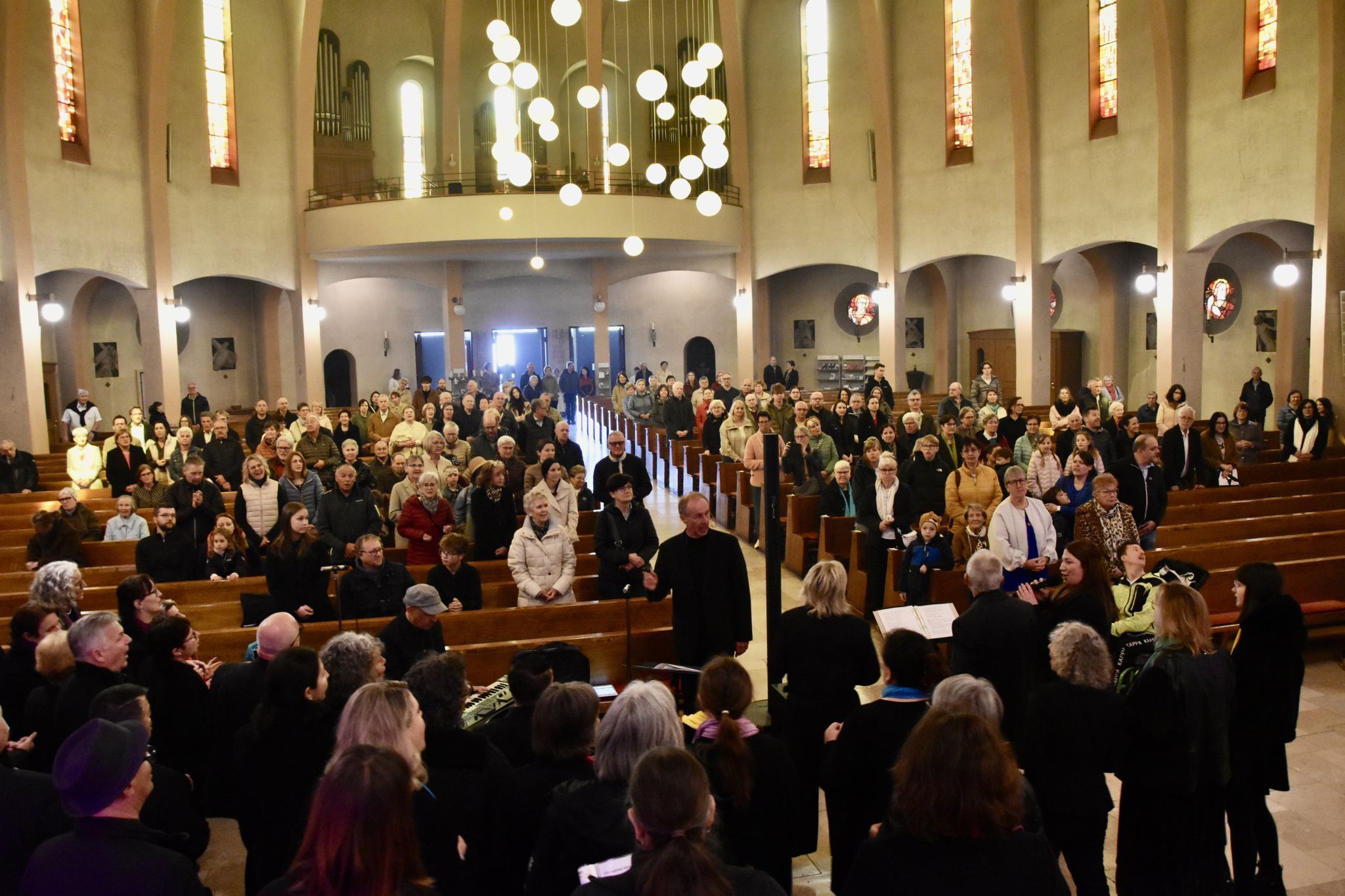 Gospel-family by g. a. mathis am Ostermontag in der Pfarrkirche Heilig Kreuz.
