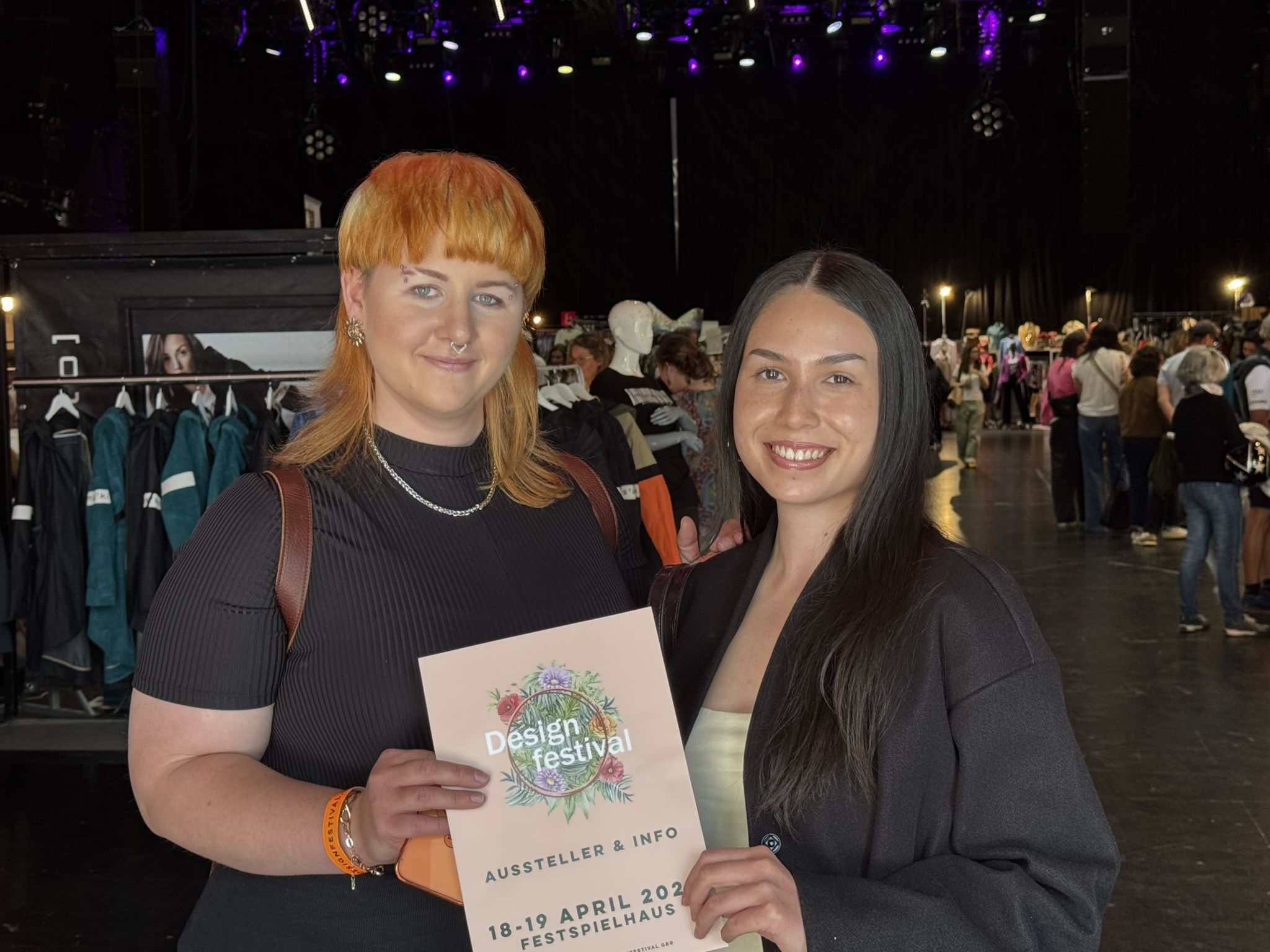 Nina Neisen und Natalie Ricken.