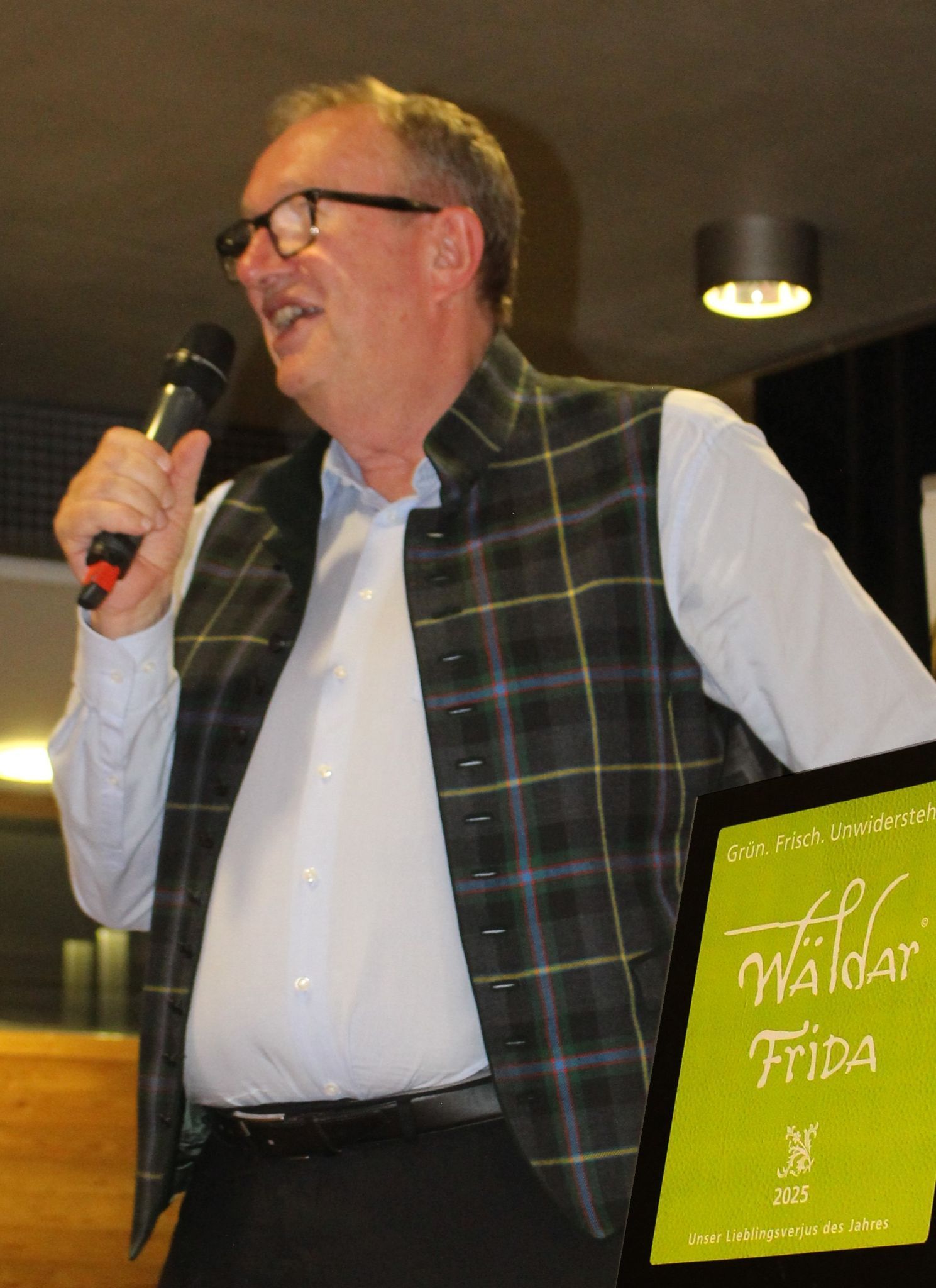 Toni Honsig hatte zur Wäldar-Win-Kür das jüngste „Kind“ der Weinviertler Winzer mitgebracht: „Wäldar Frida“.