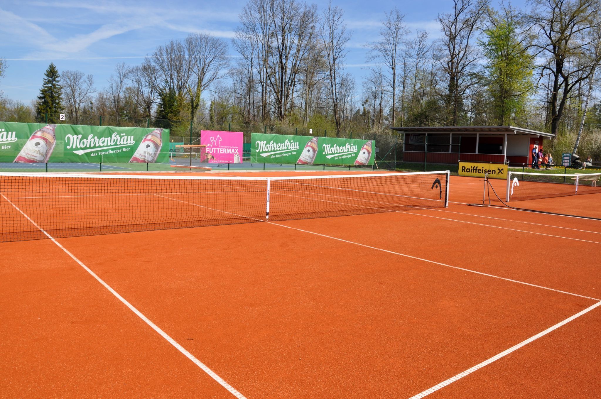 Die neuen Sandplätze bieten den rund 350 Mitgliedern des UTC Dornbirn und Gästen beste Bedingungen für Training und Spiel.